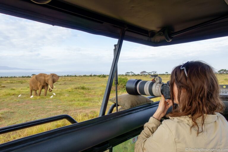 Jess-on-safari-with-camera_by_Laurence-Norah-2