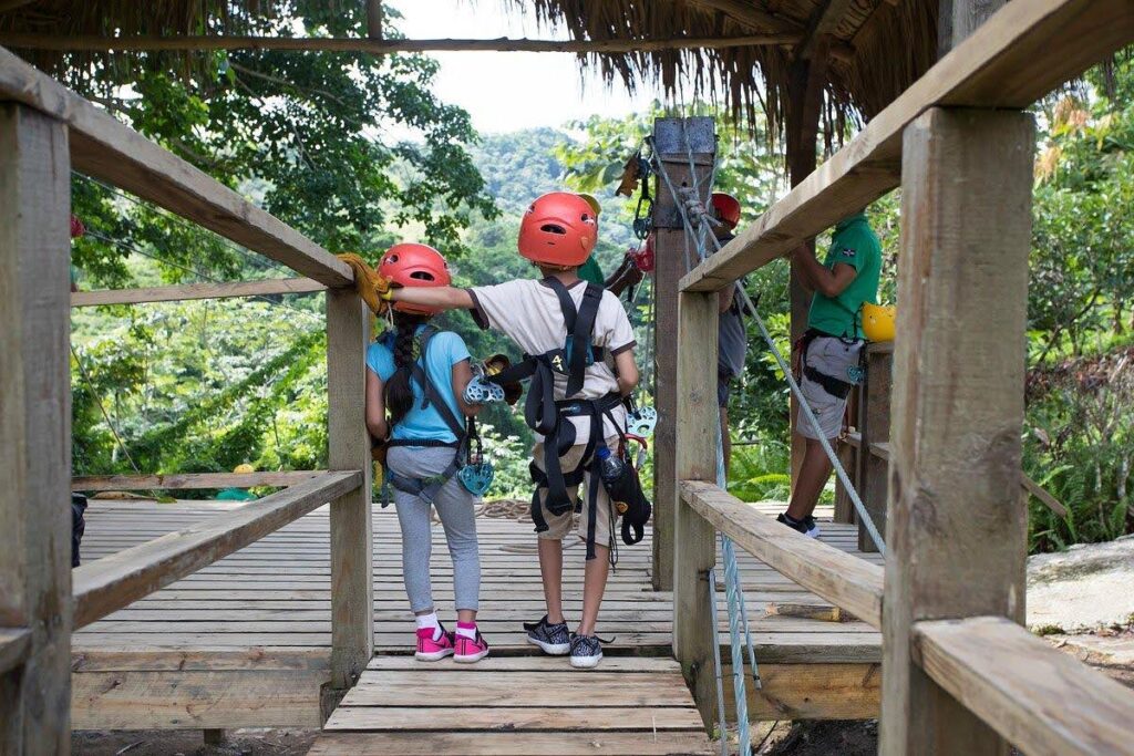 Discover Uganda 10 Early Bird Discounts – Save Big on Uganda Gorilla & Wildlife Safaris